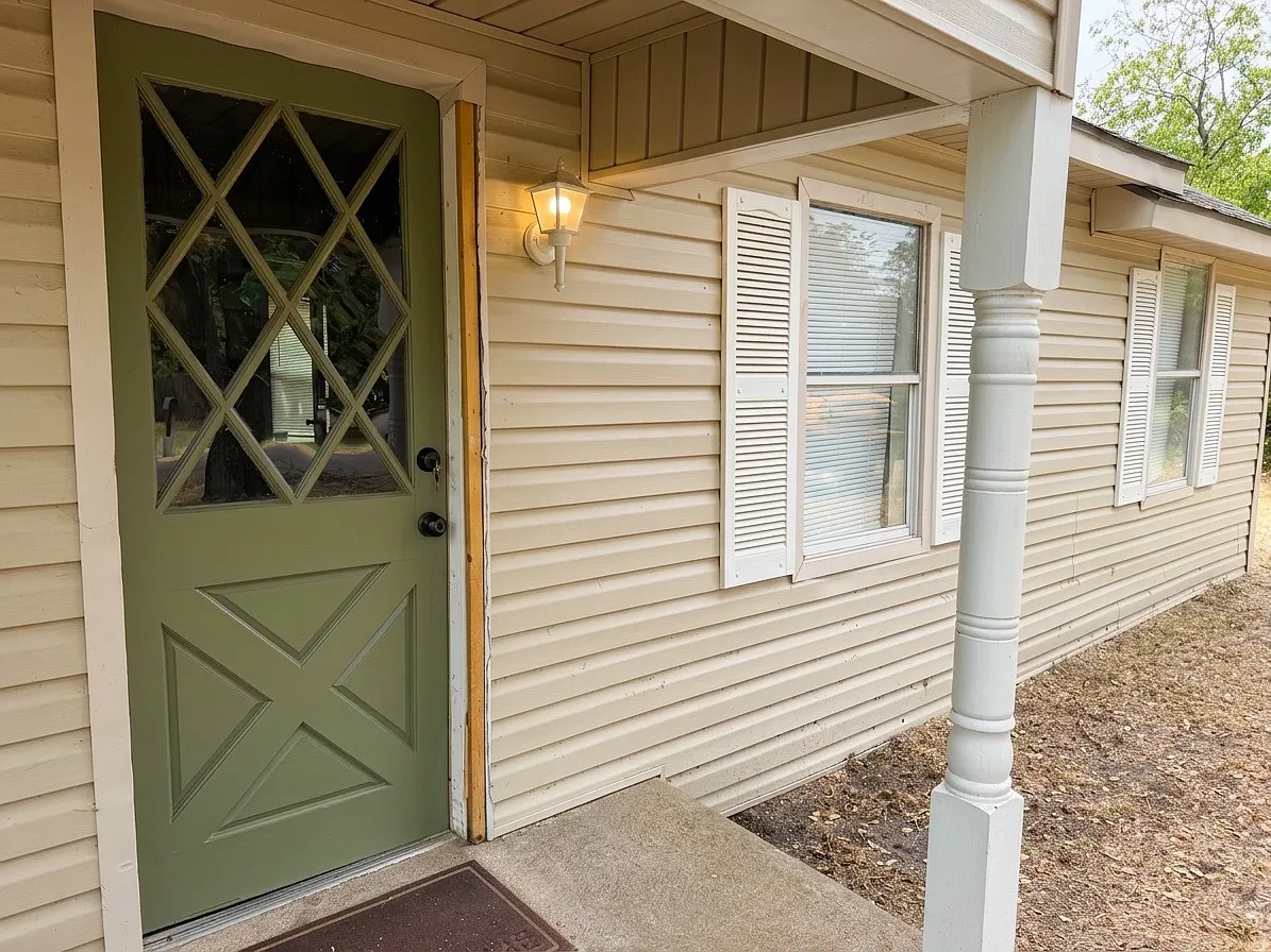 2 bed, 880 sqft, $1,300 — Photo 3