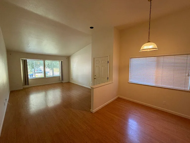 207 Pintail Pl — Photo 10