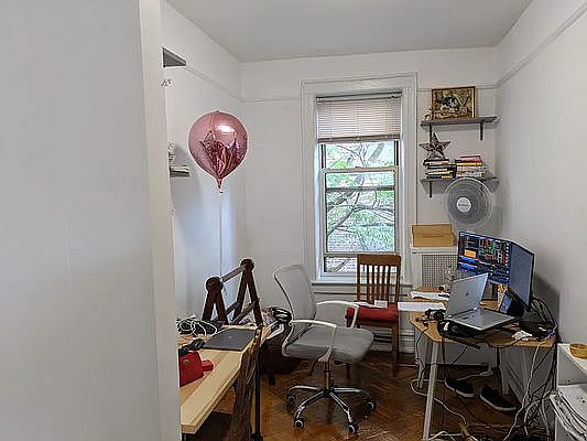 4th image of 2851 34th St #4