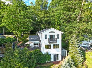 50002 Wildwood Dr, Dowagiac, MI 49047
