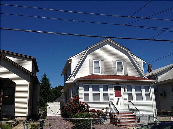 3rd image of 134 Vine St