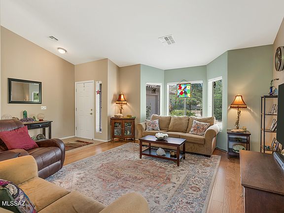 5th image of 238 E Shore Cliff Pl