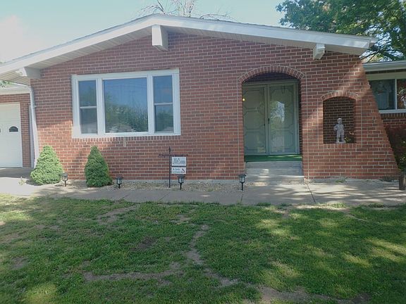 3rd image of 305 E North St