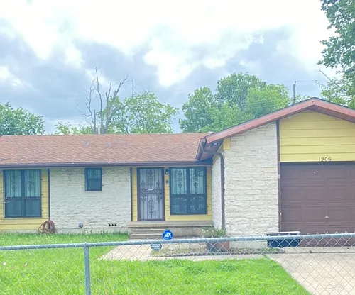 1208 West Ln Photo 1