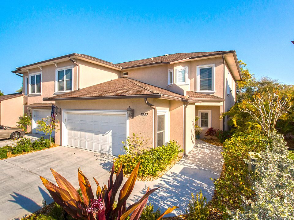 1st image of 820 Date Palm Ln