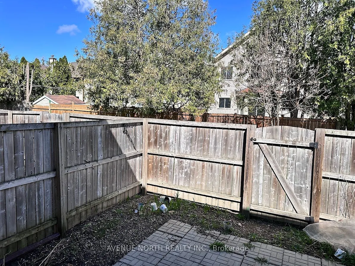 Building Photo - 1460 Foxwell St #25