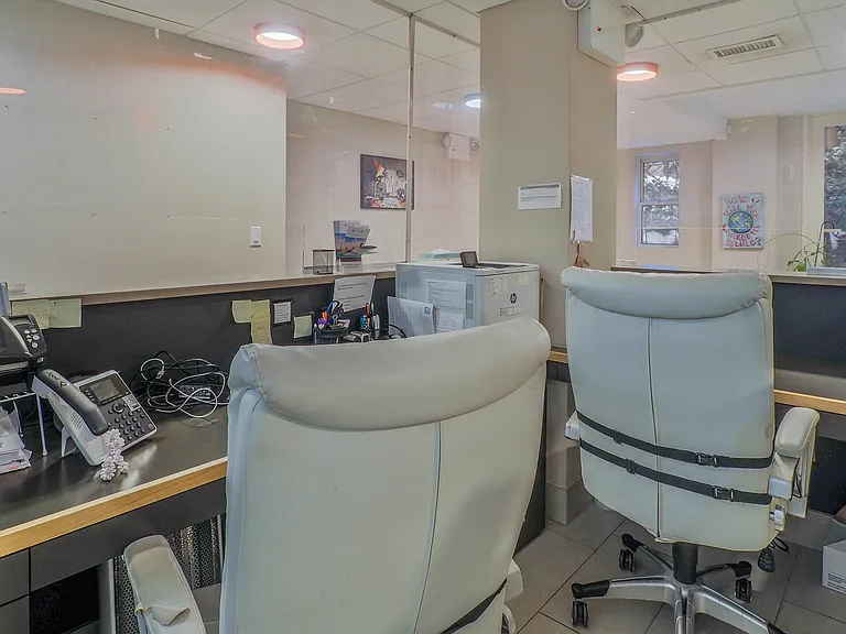 420 W 23rd St #GF — Photo 18