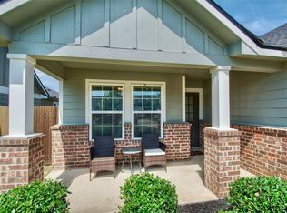 429 Travis Dr, McGregor, TX 76657