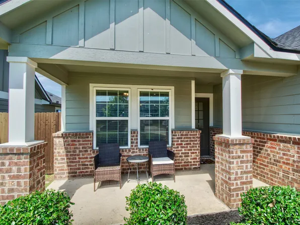 429 Travis Dr, McGregor, TX 76657