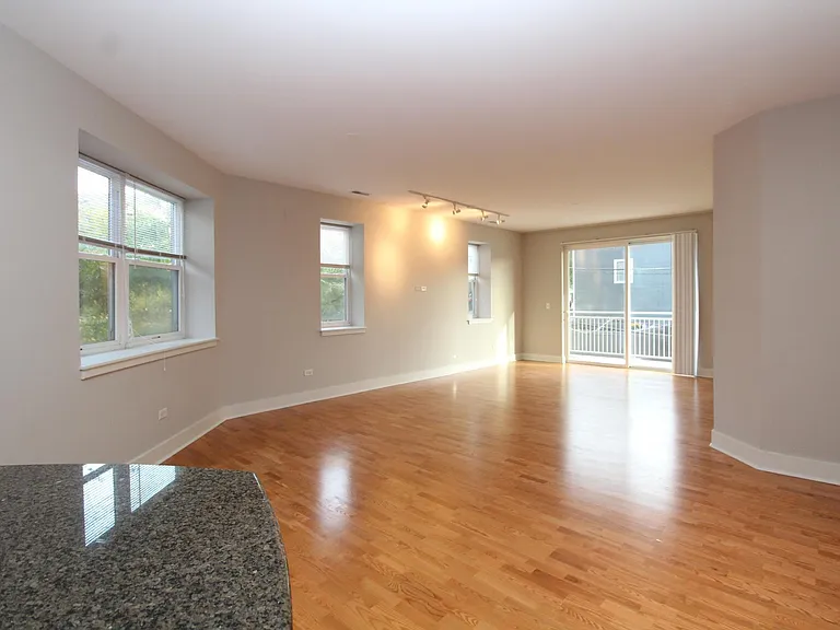 1870 N Winnebago Ave #2D — Photo 45