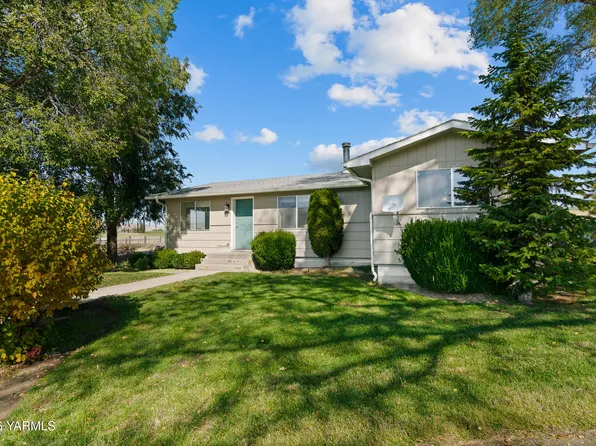 8991 State Route 24, Moxee, WA 98936