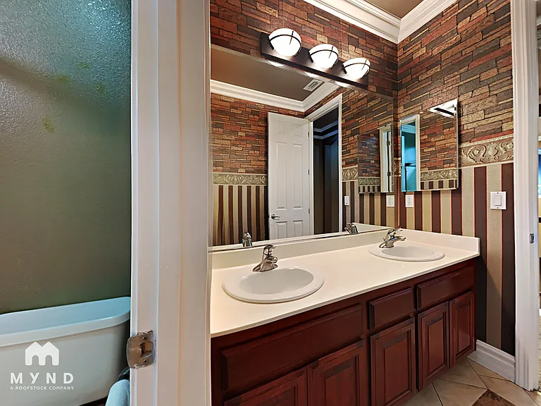 9351 Palmerson Dr — Photo 50