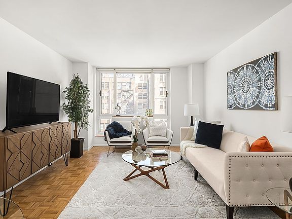 2nd image of 1 Irving Pl APT G11e
