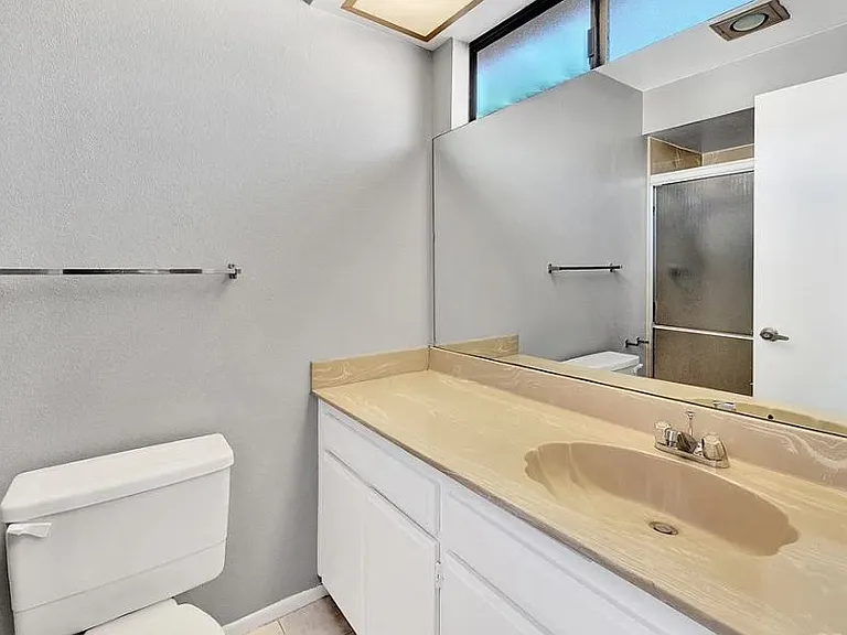 4919 Laurel Canyon Blvd #5 — Photo 9