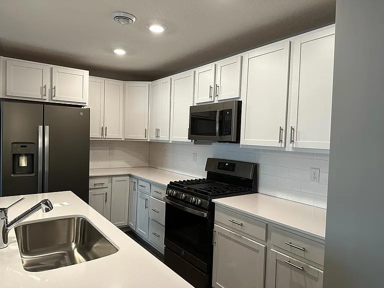 11012 Zest St NE — Photo 6