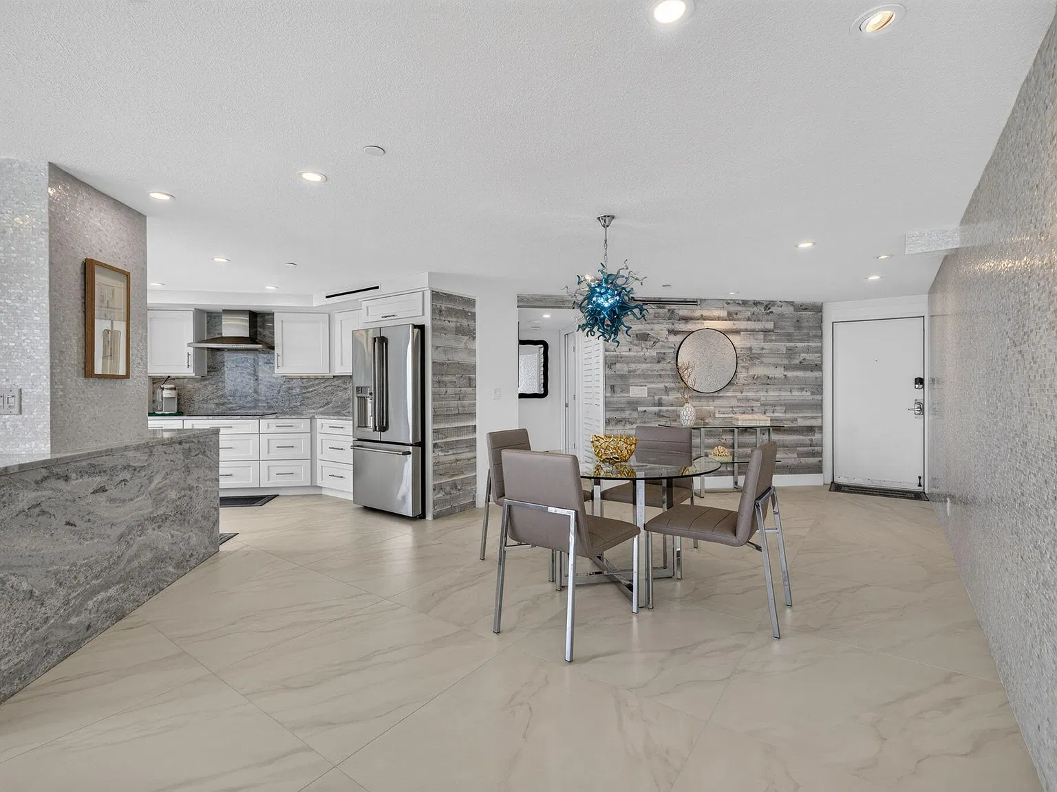 2 bed, 2.0 bath, 1679 sqft, $6,000 — Photo 4