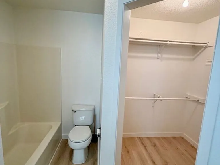 689 Birdie Ln — Photo 12