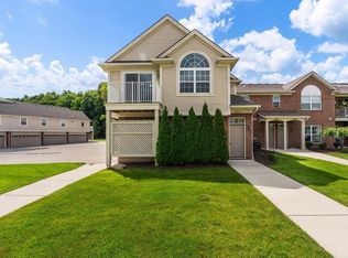21912 Aberdeen Dr, Macomb, MI 48042