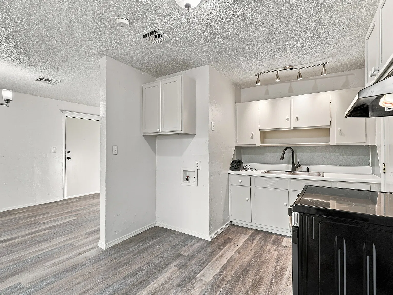 2 bed, 720 sqft, $1,095 — Photo 4