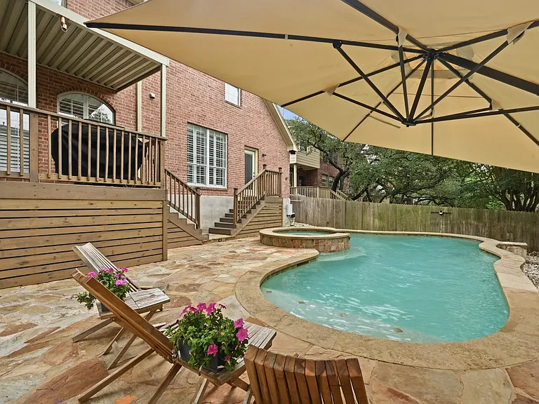 11222 Tracton Ln — Photo 2
