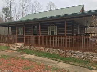 1065 Sunny Ridge Rd, Walnut Cove, NC 27052