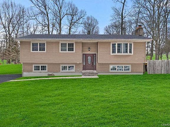 5th image of 7 Lakeview Drive