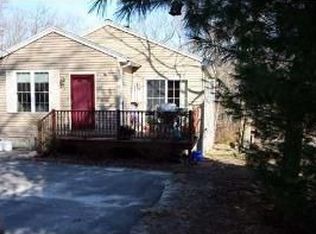 107 Leigh Rd, Cumberland, RI 02864