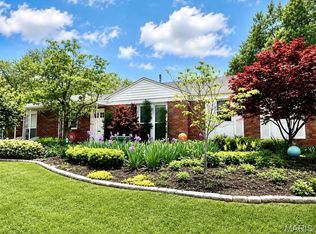8412 Old Bonhomme Rd, Saint Louis, MO 63132