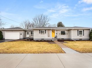 307 SE 8th Ave, Aledo, IL 61231