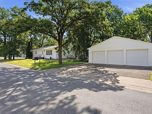 5th image of 3265 Fern Court