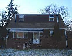 2nd image of 1340 W 4th St
