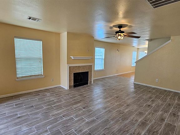 3rd image of 22135 Greengate Dr