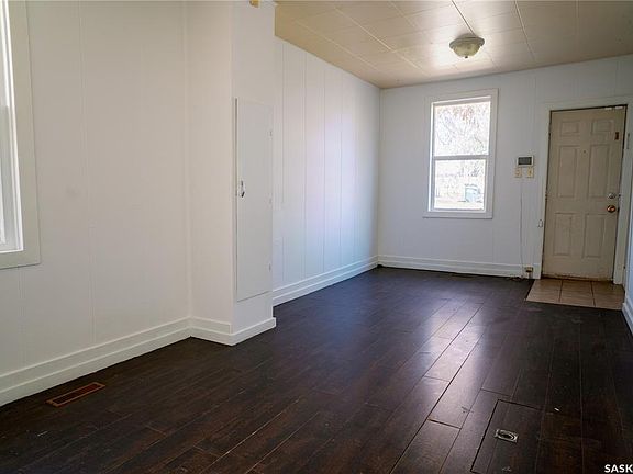 3rd image of 439 R AVENUE S