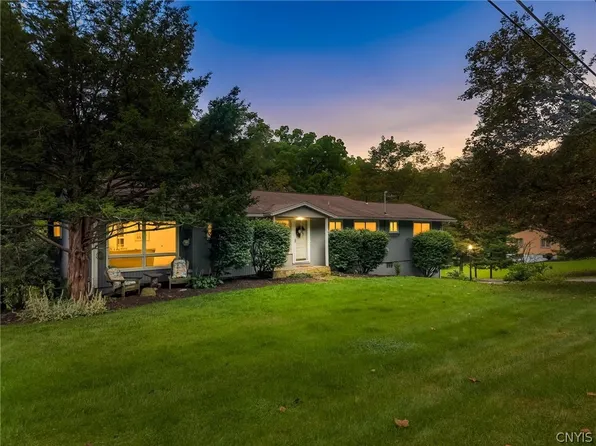 406 Churchill Ln, Fayetteville, NY 13066
