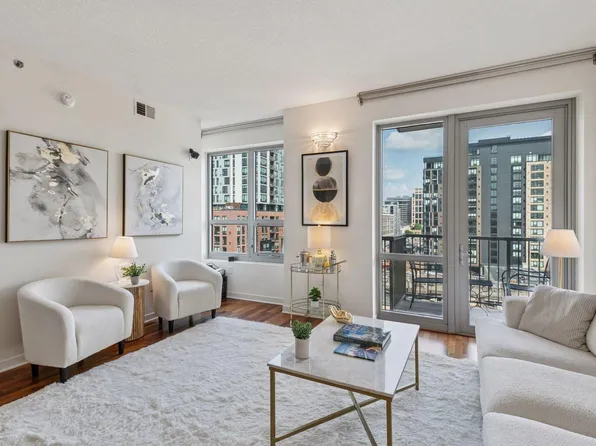 929 Portland Ave APT 703, Minneapolis, MN 55404