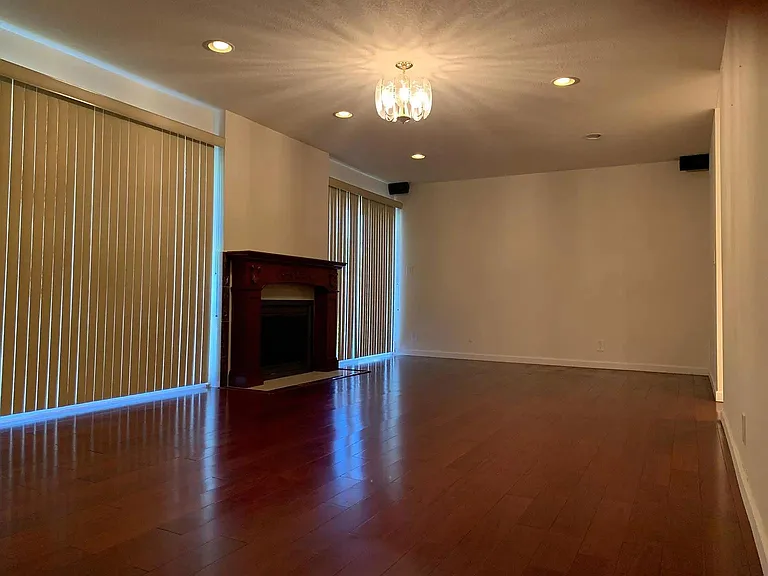 1175 Johnson Ave — Photo 7