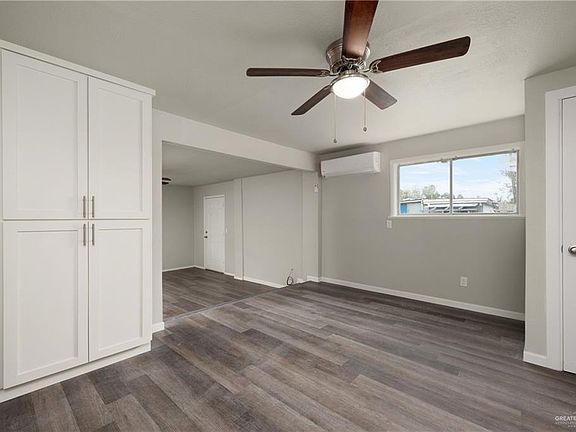 4th image of 407 Cedar Ave #2