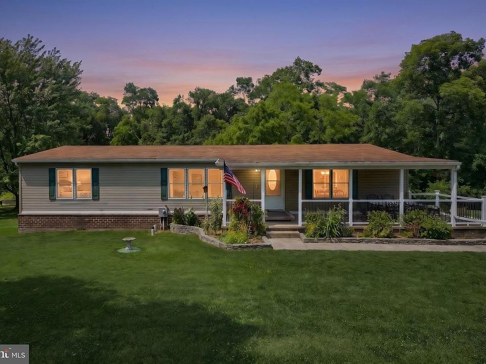 1st image of 105 Weire Rd