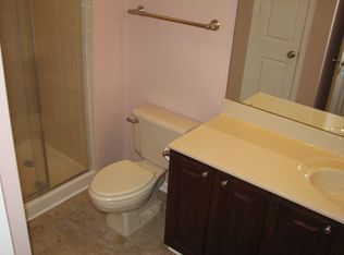 21918 Greentree Ter, Sterling, VA 20164