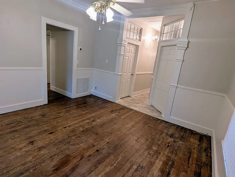 3 bed, 3.0 bath, 971 sqft, $1,100 — Photo 2
