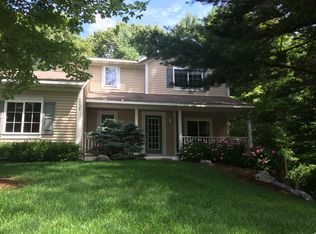 2035 Woodlark Dr, Holland, MI 49424