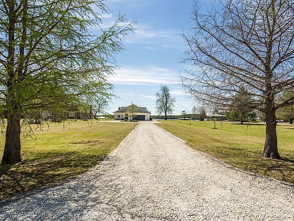 4th image of 1299 Bream Rd