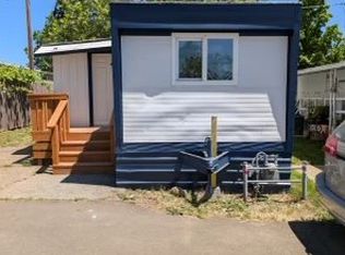 334 E 5th Ave APT 6, Riddle, OR 97469