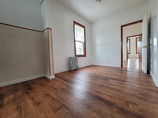 5th image of 23-58 38th St #3R