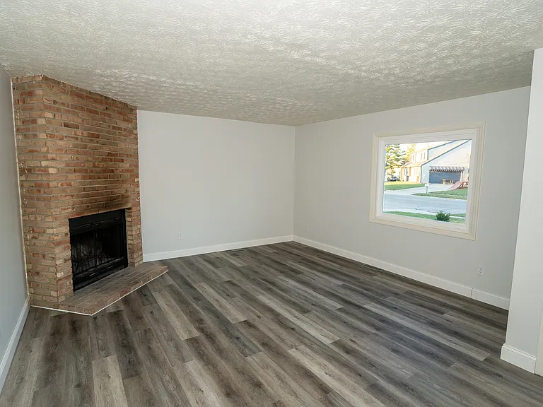 3359 Cranston Dr — Photo 7
