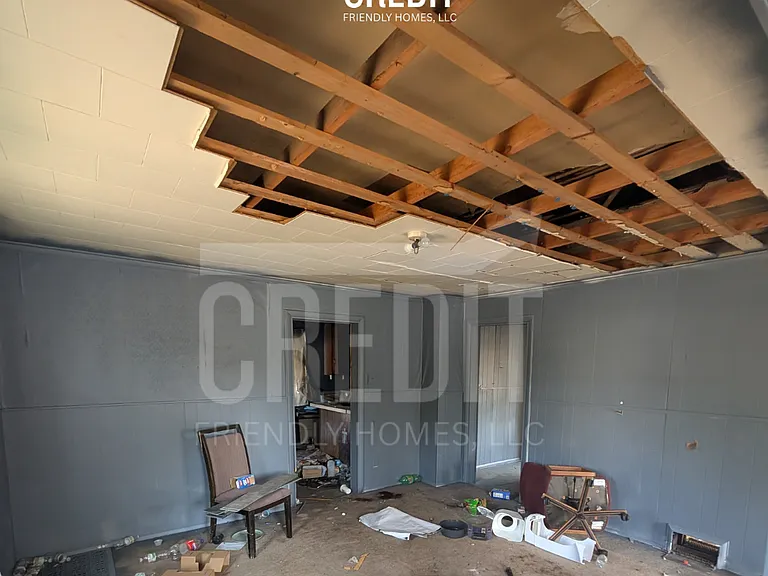 422 S Louisa St — Photo 4
