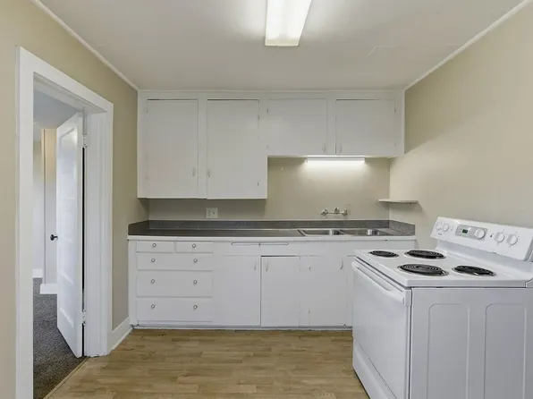 103 2nd St #103, Gaston, OR 97119