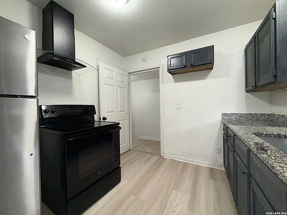 4th image of 230 Goforth Dr