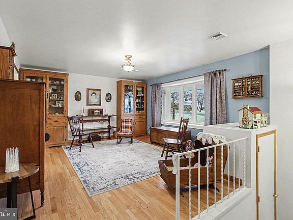 4th image of 21 Briardale Rd