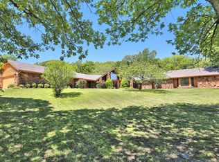 5314 N Walnut Ave, Sand Springs, OK 74063